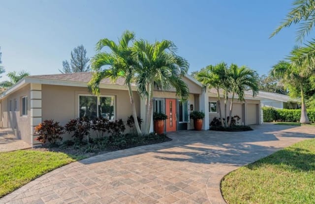 620 BUTTONWOOD DRIVE - 620 Buttonwood Drive, Longboat Key, FL 34228