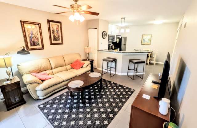 SEASONAL SHORT-TERM 1 BED 1 BATH GROUND FLOOR CONDO Gallery 3
