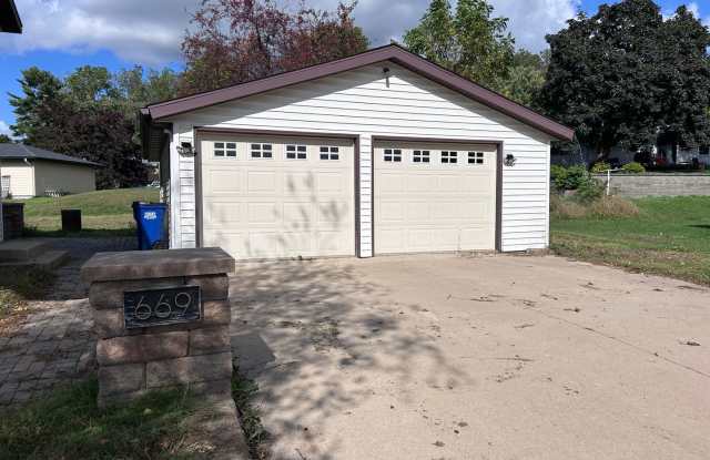 Spacious 4-Bedroom Home Gallery 3