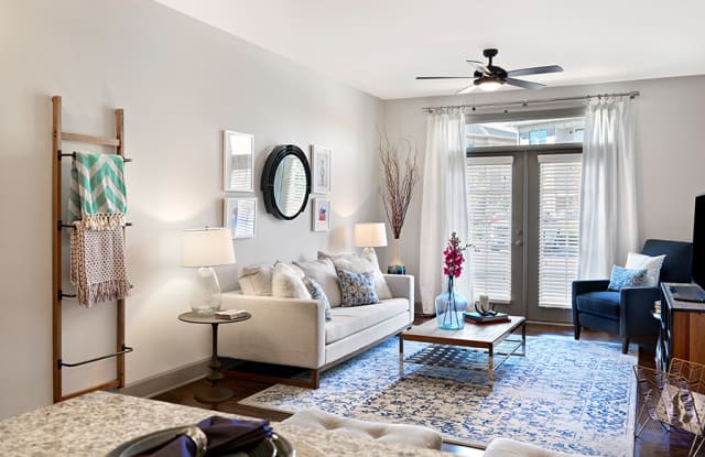 Cadence Cool Springs Apartments Gallery 2