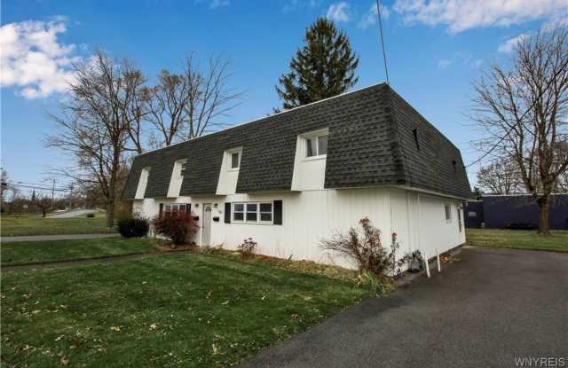 105 Ensign Avenue - 105 Ensign Avenue, Medina, NY 14103