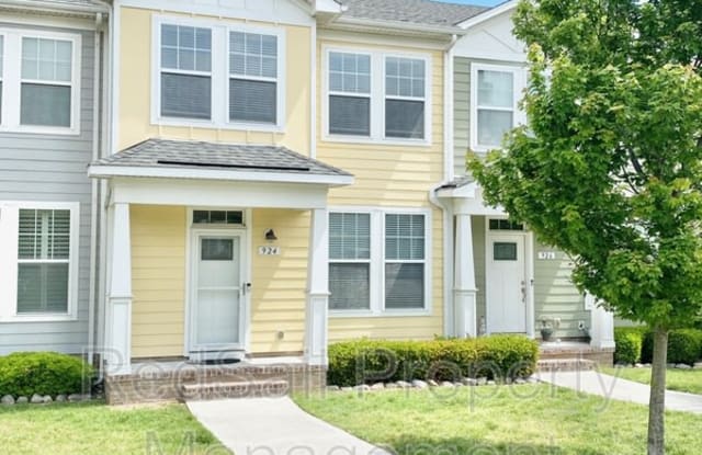 924 Hillside Ave - 924 Hillside Avenue, Norfolk, VA 23503
