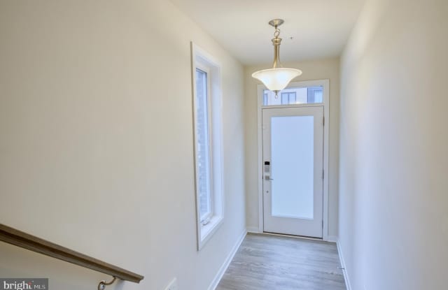 23535 NEERSVILLE CORNER TERRACE Gallery 3