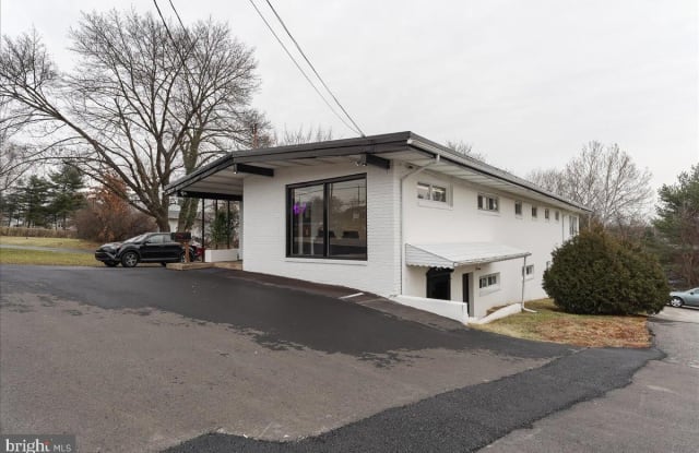 1700 DEKALB PIKE - 1700 Dekalb Pike, Montgomery County, PA 19422