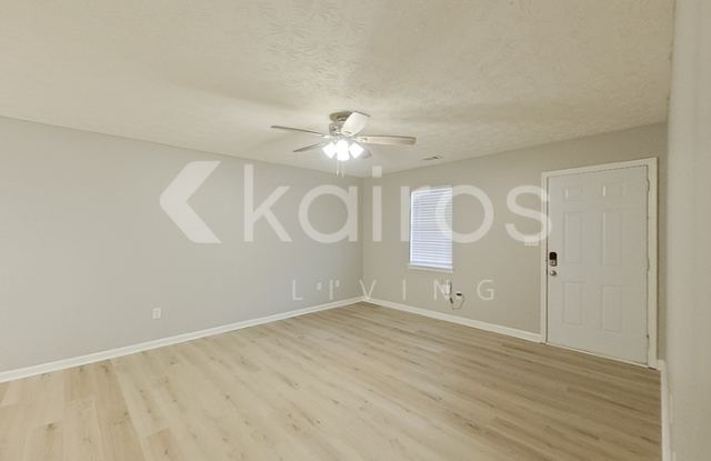 320 Deerpark Drive Gallery 2