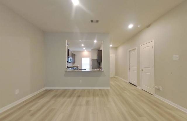 23112 Shakespeare Drive Gallery 4