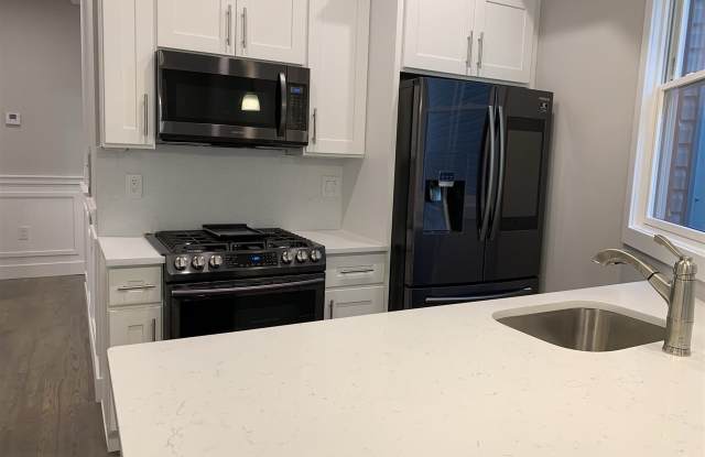 1004 SUMMIT AVE - 1004 Summit Avenue, Jersey City, NJ 07307