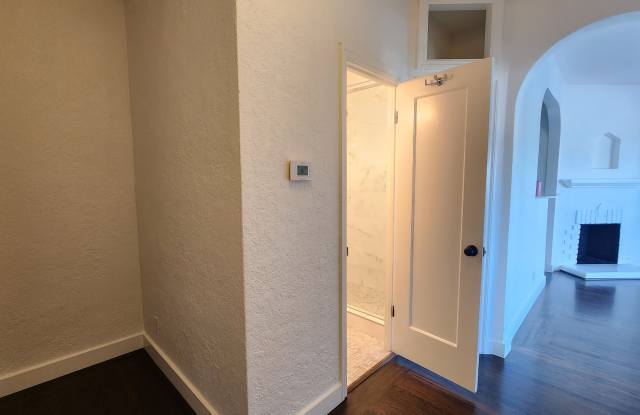 833 Bridgeway Gallery 4