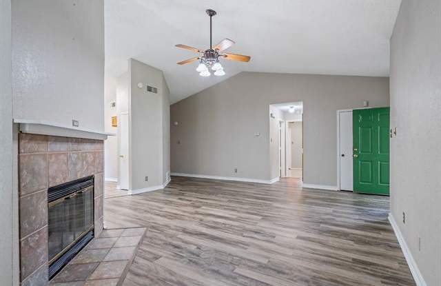 1025 W Hills Terrace Gallery 4