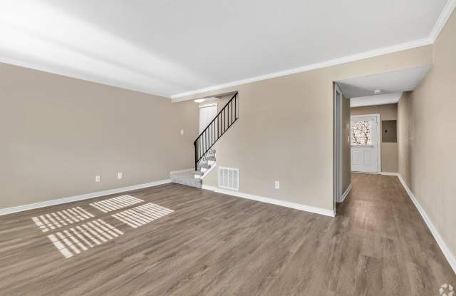 Maple Bay Gallery 4