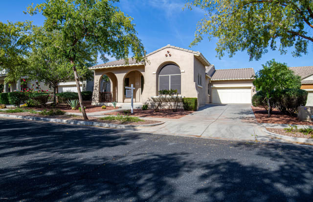 3934 N KIBBEY Court - 3934 North Kibbey Court, Buckeye, AZ 85396