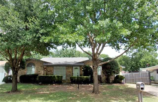 3917 Glenbrook Drive Gallery 2