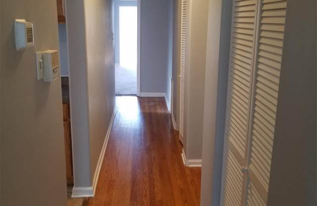 8004 S Phillips Ave - 3S Gallery 4