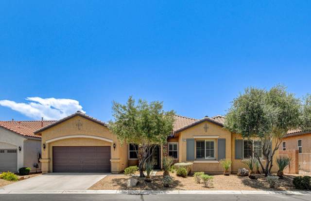4 Bedroom Single Story in Mountains Edge photos photos