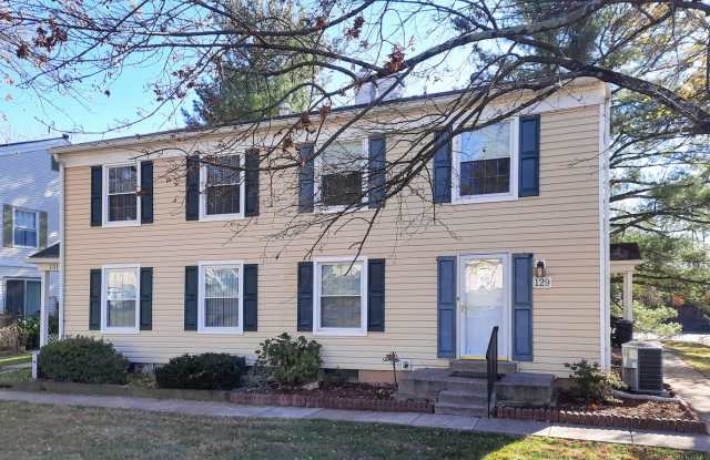 Lovely Townhouse Condo in Reisterstown - 129 Hammershire Road, Reisterstown, MD 21136