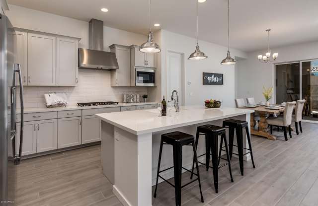 927 E PASEO Way Gallery 2