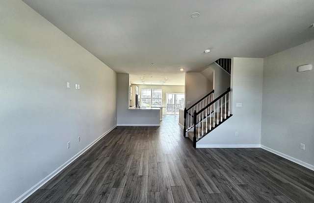 345 ENSEMBLE Way Gallery 4