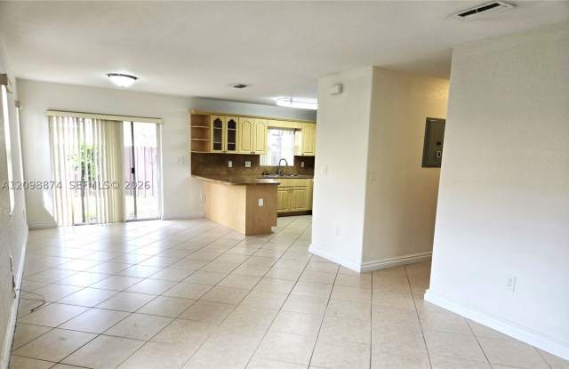 2652 SW 31st Ct Gallery 4