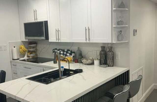 5715 Cinnamon Drive, West Palm Beach, FL 33415 photos photos