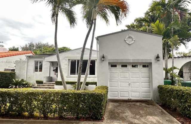 2474 SW 24th Ter photos photos