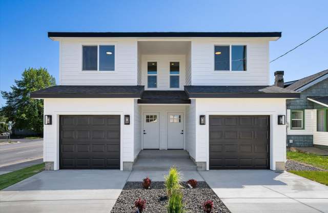 923 E Everett Ave unit: 921 E Everett Ave - 923 East Everett Avenue, Spokane, WA 99207