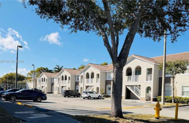 2826 SE 16th Pl photos photos