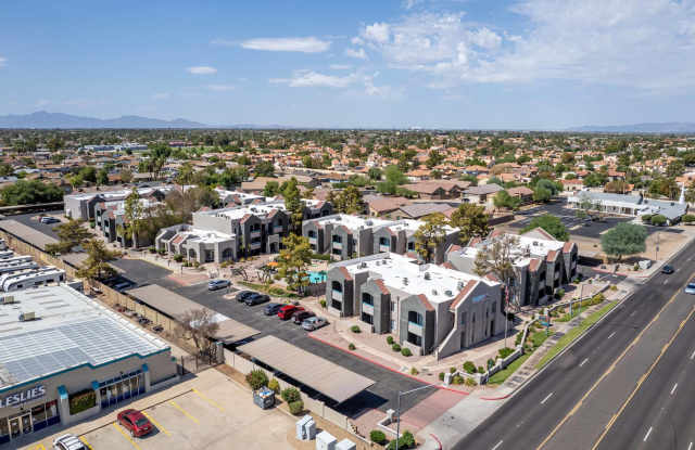 Paseo 51 photos photos