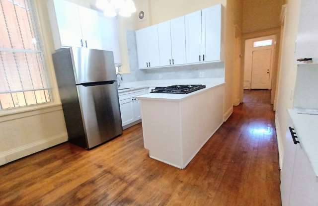 1911 W Belmont Avenue Gallery 2