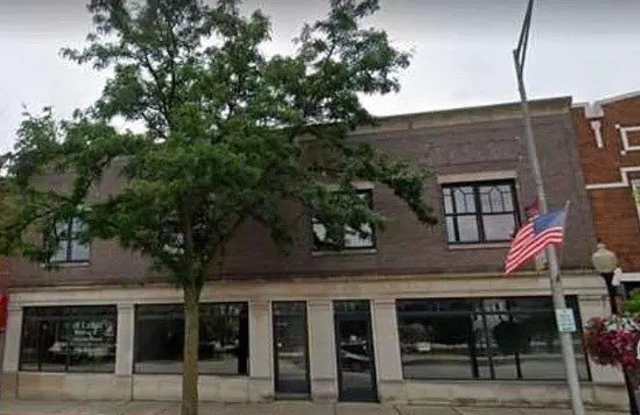 9 W Quincy Street - 9 West Quincy Street, Westmont, IL 60559