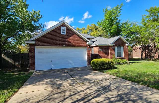 Beautiful 4 Bed / 2 Bath Single Story in the Woods At Crystal Falls photos photos