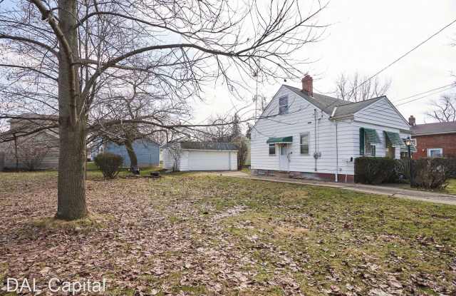 5691 Garfield Avenue Gallery 3