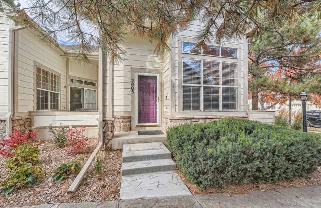 Charming 4 Bed/3.5 Bath Townhome in Lafayette! ***$1,000.00 off of first month's rent!*** - 2805 Whitetail Circle, Lafayette, CO 80026