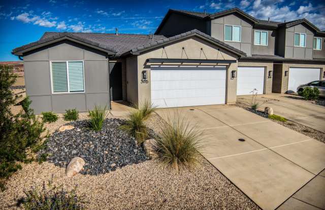 3 Bed, 2 Bath, 2 Car Garage single level Gallery 1