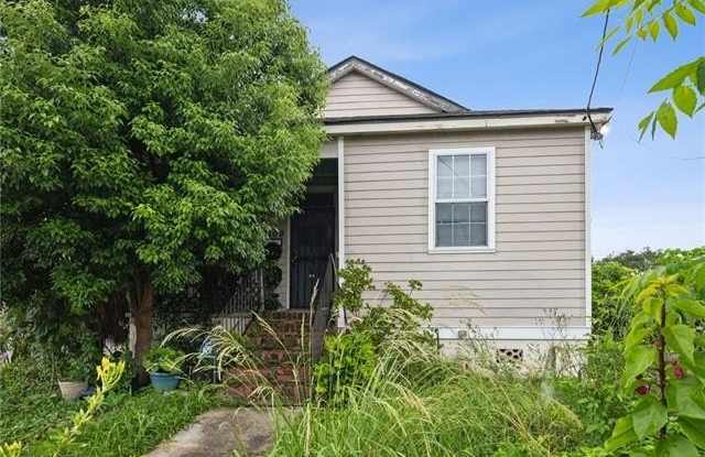 1709 S SARATOGA Street photos photos