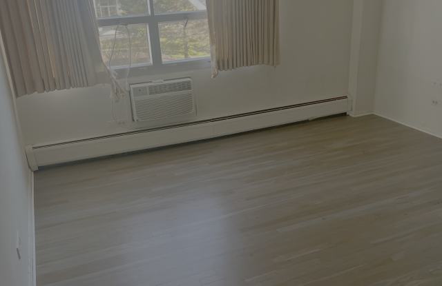 9009 Golf Road - 9009 West Golf Road, Cook County, IL 60016