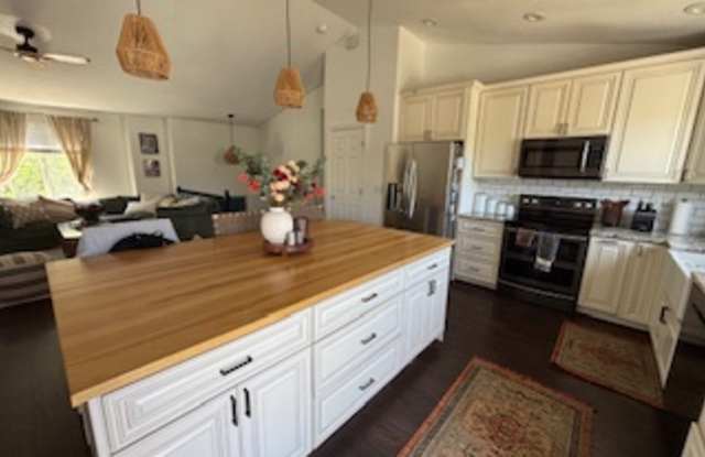 322 Stamford Drive photos photos