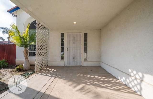 Clovis Eastside Home, 3BR/2.5BA, Built 1994 - Lots of Amenities! Gallery 4