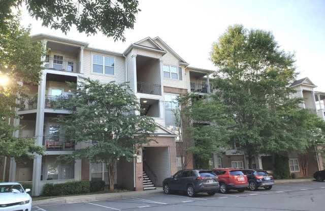 12112 GARDEN GROVE CIRCLE - 12112 Garden Grove Circle, Fair Oaks, VA 22030