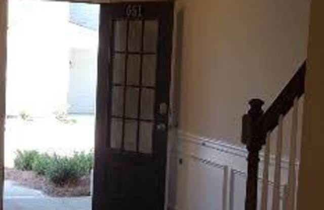 651 Justins Place Gallery 2