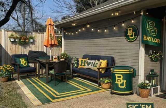 Rare Baylor Bubble Rental | Walk to Campus | 4 Bed / 3 Bath photos photos