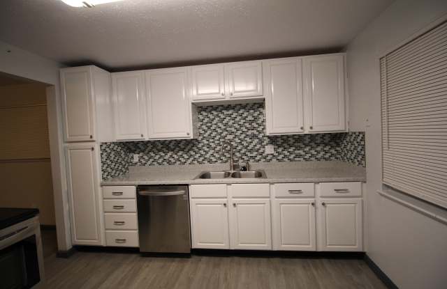 12394 E Park Ln Dr - 12394 East Park Lane Drive, Aurora, CO 80011