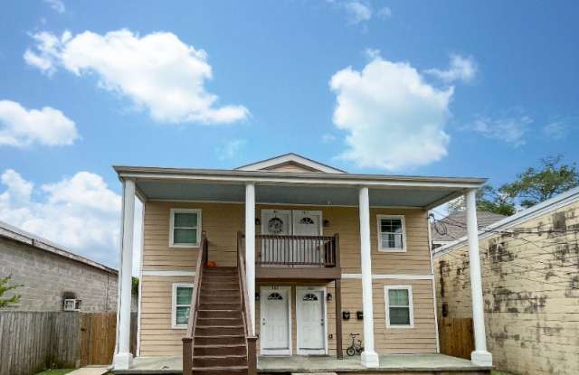 4813 Thrush Street - 4813 Thrush Street, Metairie, LA 70001 4813 Thrush Street - 4813 Thrush Street, Metairie, LA 70001