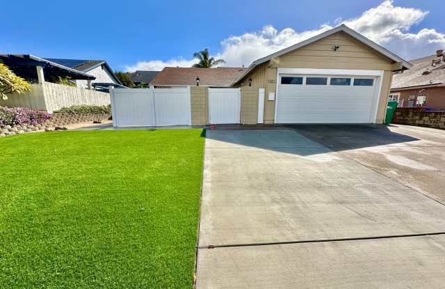 Remodeled 4 bedroom with central A/C and 2 car garage! photos photos