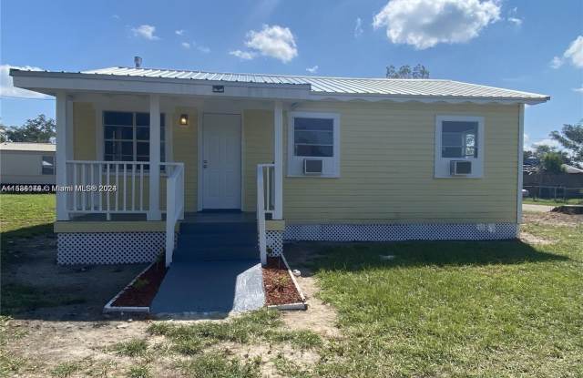 3130 Gregory Street - 3130 Gregory Street, Cottondale, FL 32431
