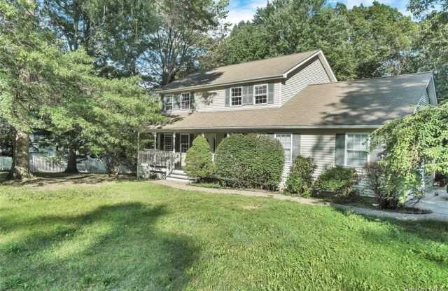 5 Fairview Lane - 5 Fairview Lane, Salisbury Mills, NY 12577