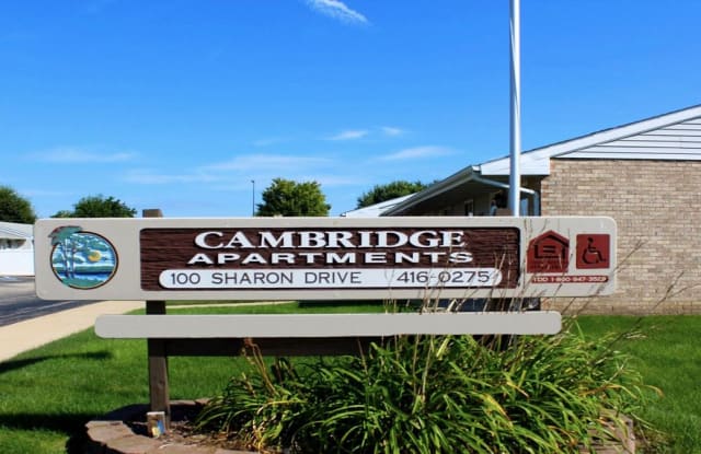 Cambridge Apts - 100 Sharon Drive, Morris, IL 60450