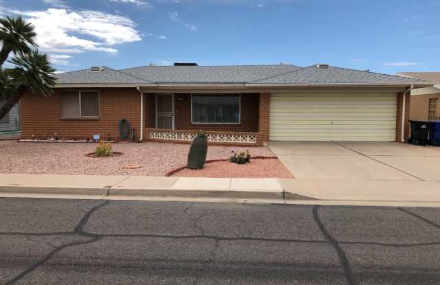 2 Bed 2 Bath Home in Sunland Village- Located in 55 + Community (Age Restricted) photos photos