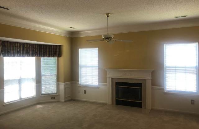 6433 Summertree Ln Gallery 2