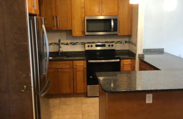 655 Sawmill Brook Parkway - 655 Saw Mill Brook Pkwy, Newton, MA 02459