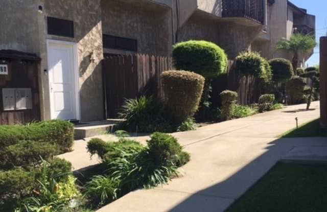 320 W 220th Street - 320 West 220th Street, Carson, CA 90745